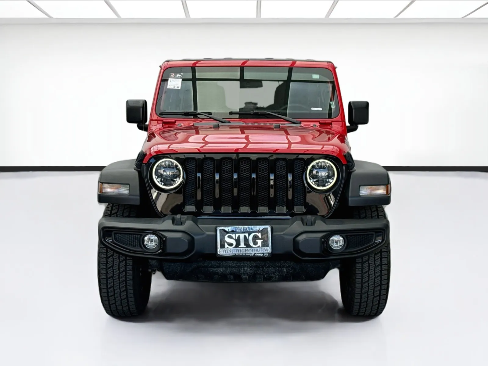 Jeep Wrangler photo 2