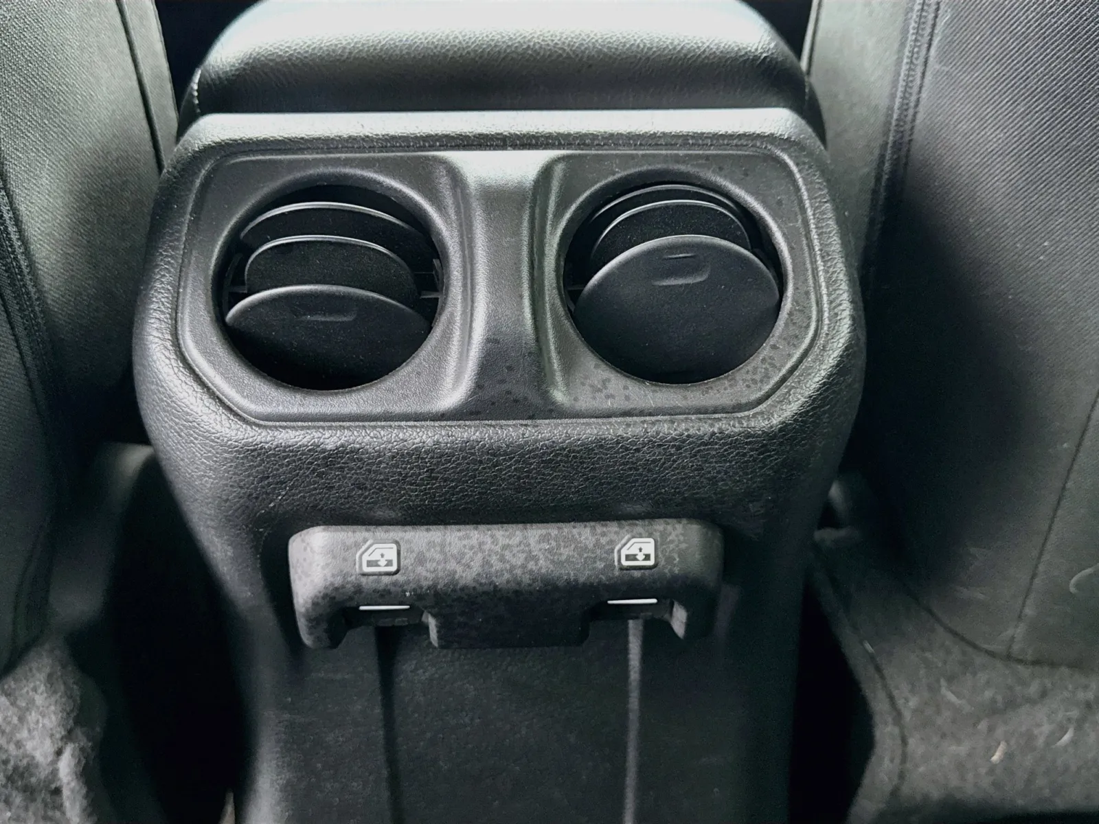 Jeep Wrangler photo 16