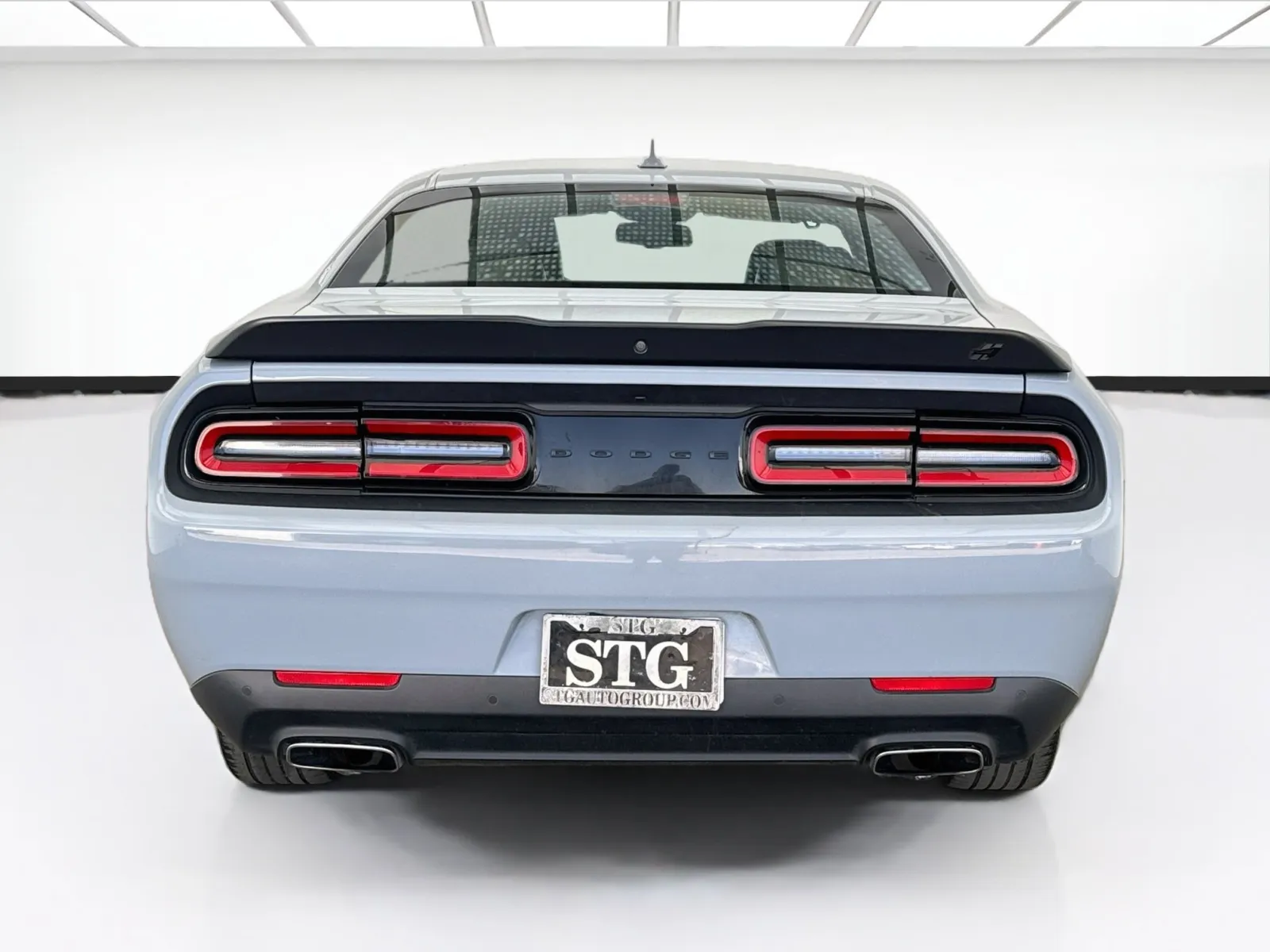 Dodge Challenger photo 5
