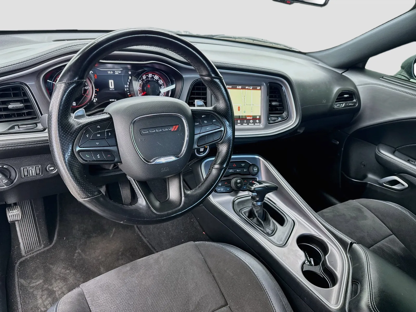 Dodge Challenger photo 14