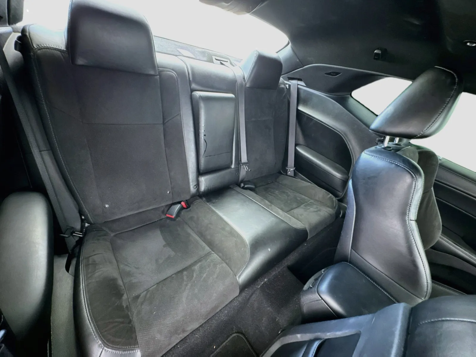 Dodge Challenger photo 17
