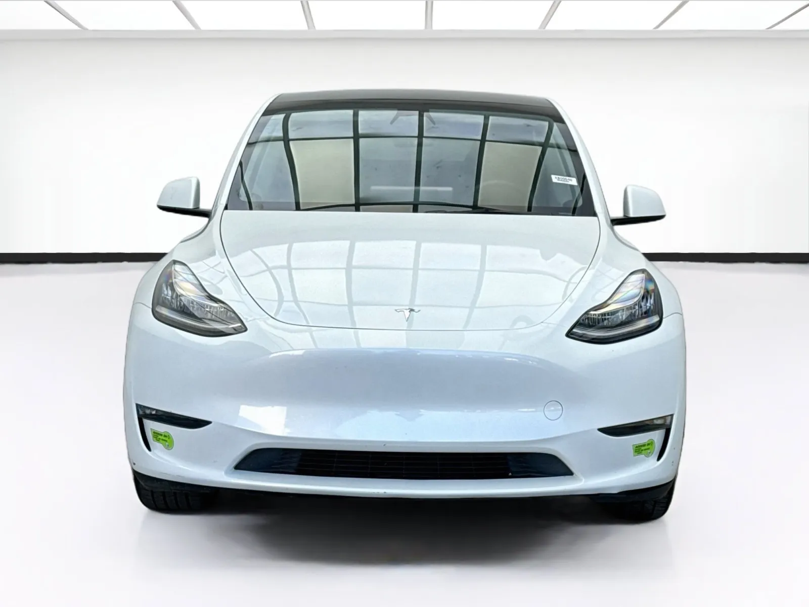 Tesla Model Y photo 2