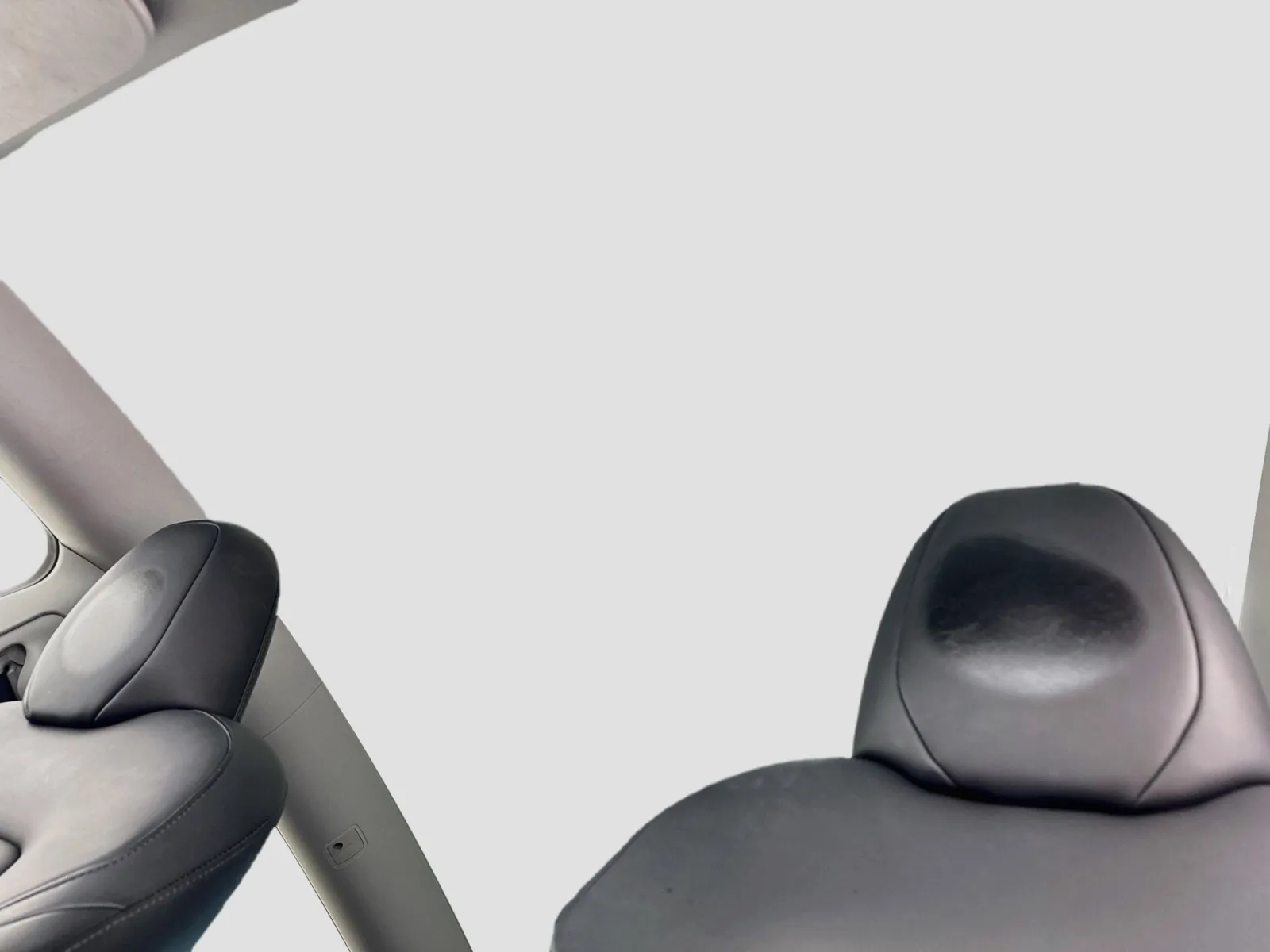 Tesla Model Y photo 14