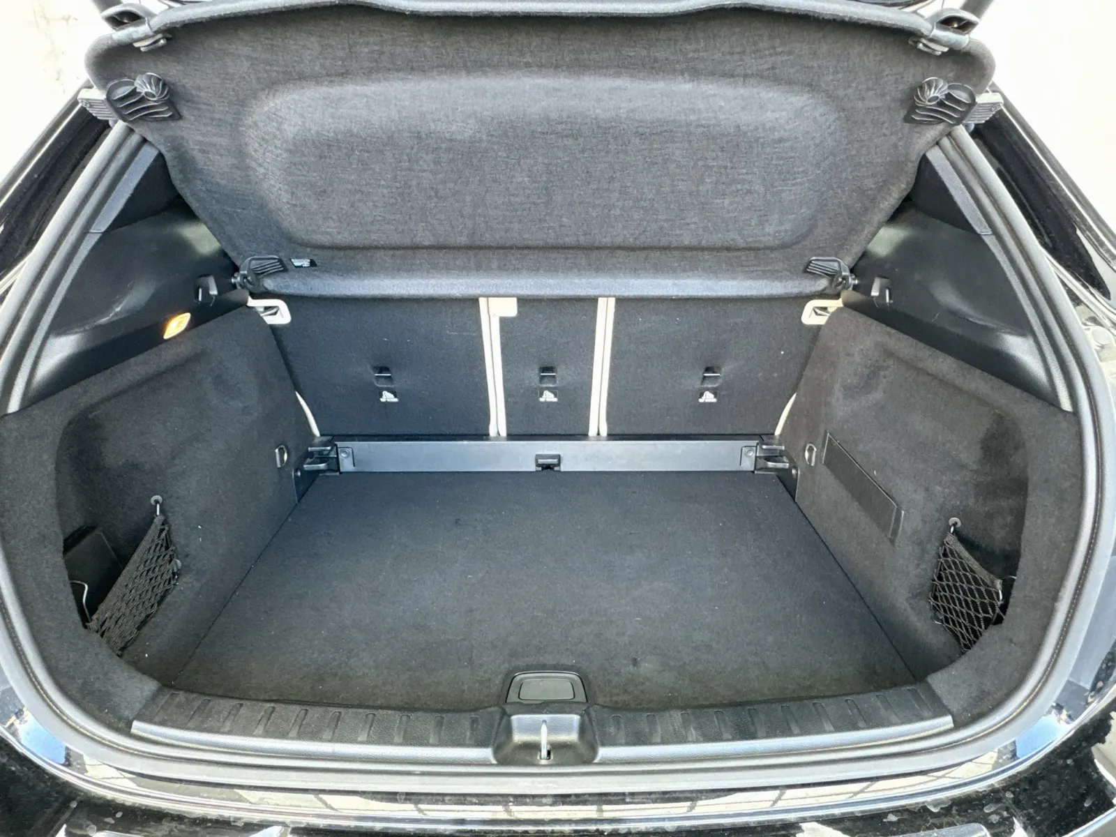 Mercedes-Benz GLA photo 18