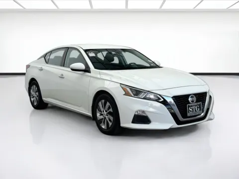 Another view of 2021 Nissan Altima 2.5 S for sale in Bellflower, CA at STG Bellflower