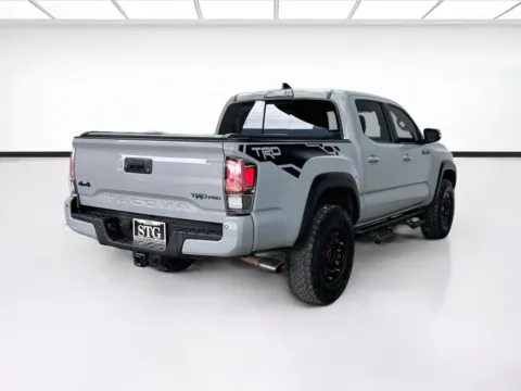More photos of 2017 Toyota Tacoma at STG Bellflower, CA