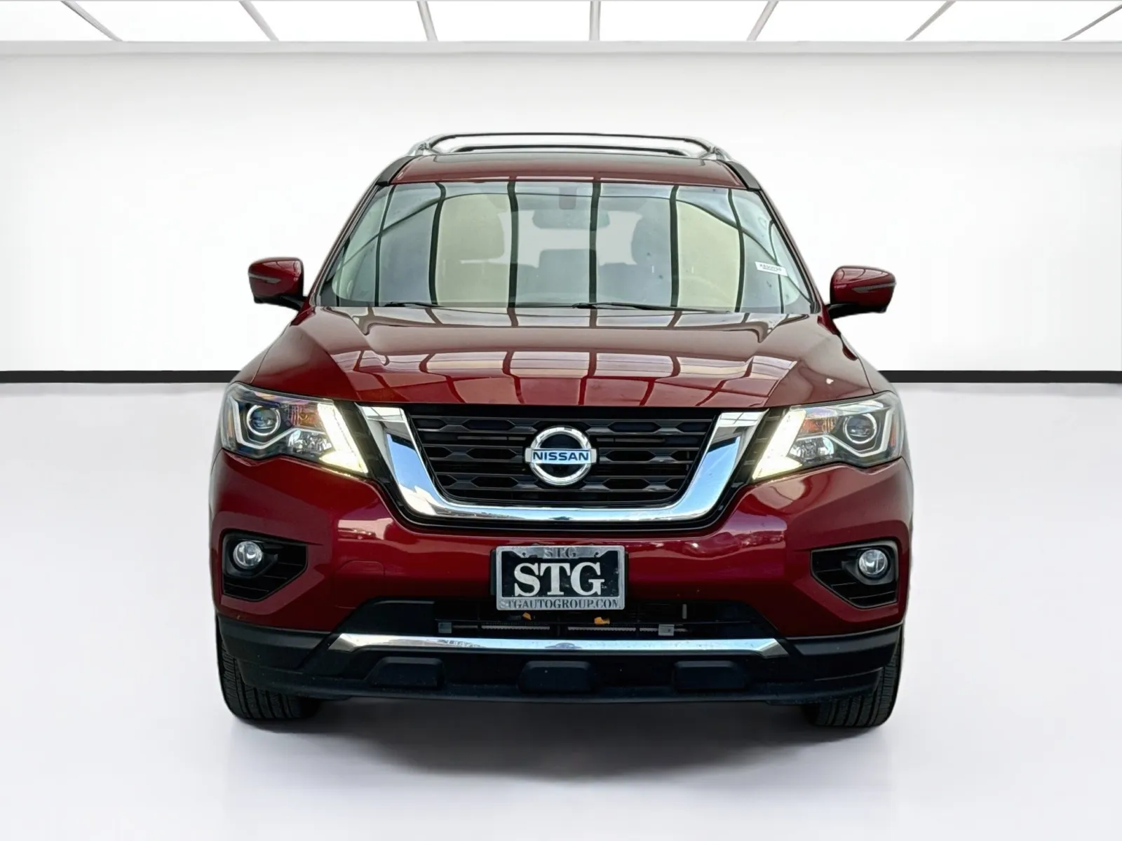 Nissan Pathfinder photo 2