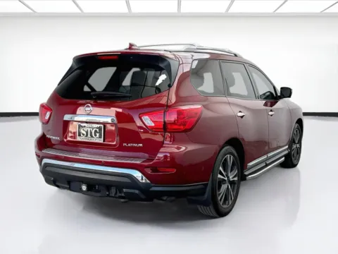 More photos of 2019 Nissan Pathfinder Platinum at STG Bellflower, CA