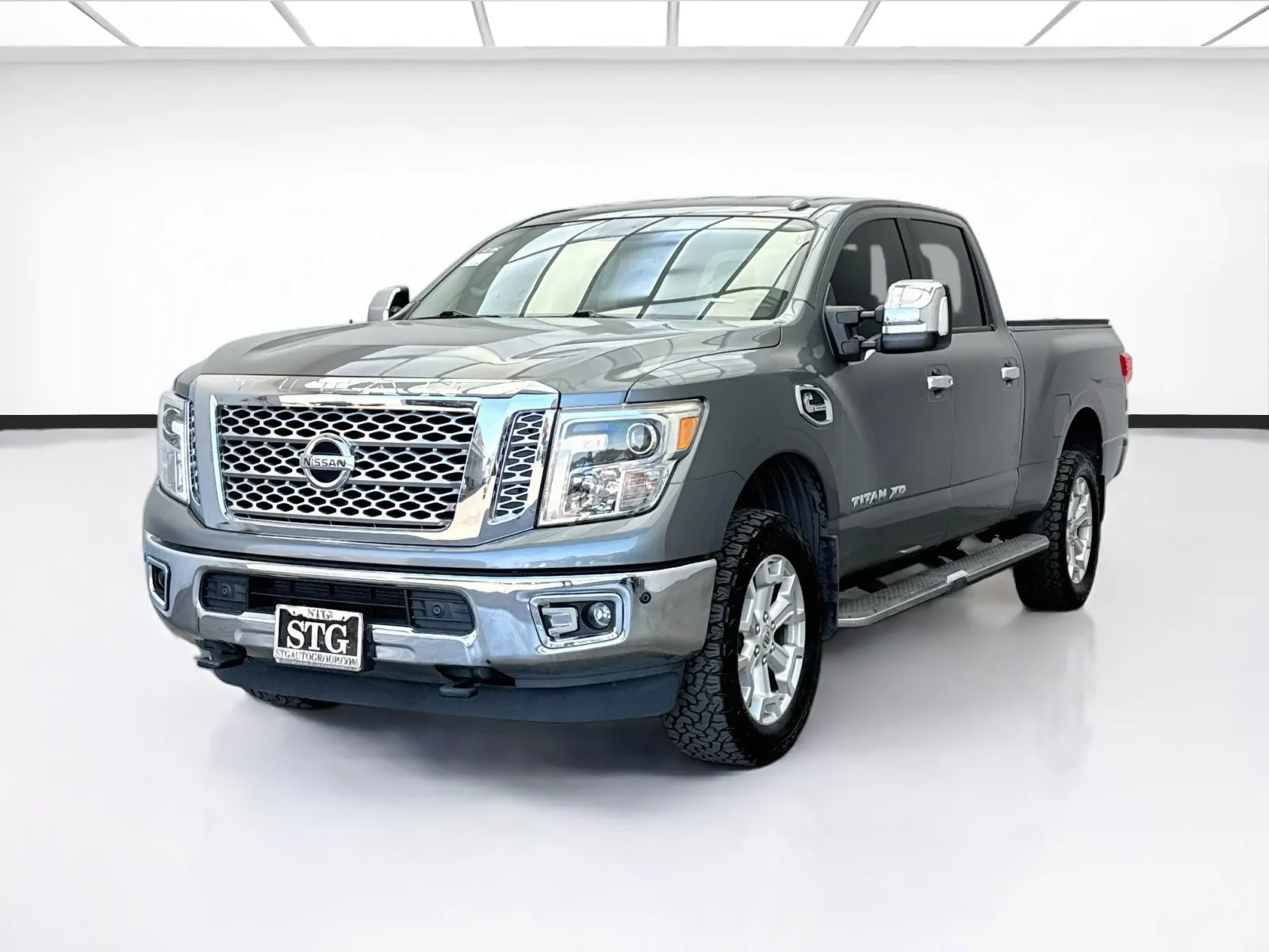 Gray 2016 Nissan Titan XD SL for sale in Bellflower, CA