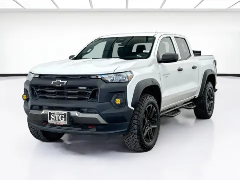 White 2023 Chevrolet Colorado Trail Boss for sale in Bellflower, CA