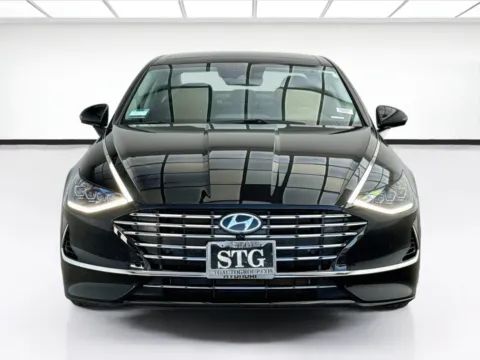 Photos of 2023 Hyundai Sonata Hybrid Limited for sale in Bellflower, CA at STG Bellflower