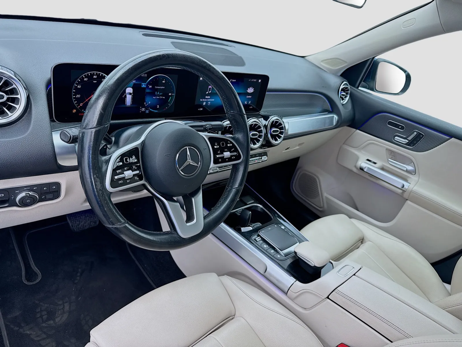 Mercedes-Benz GLB photo 7