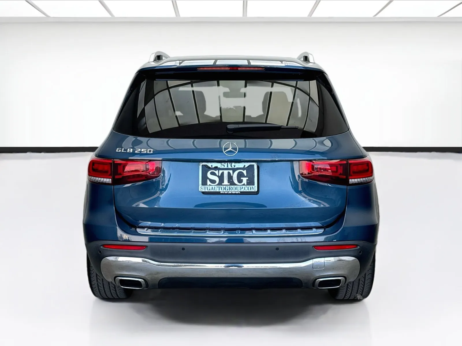 Mercedes-Benz GLB photo 5