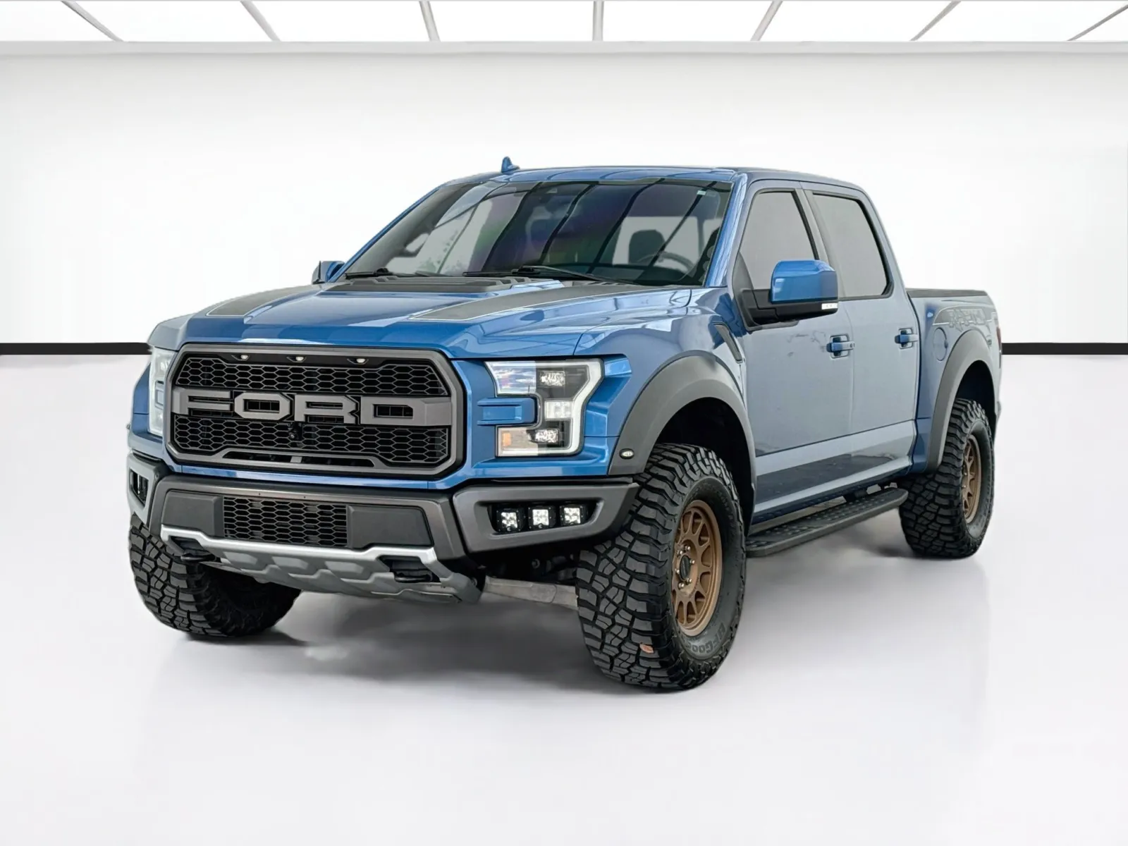 Blue 2019 Ford F-150 Raptor W/TECHNOLOGY TWIN PANEL MOONROOF & 802A PAC for sale in Bellflower, CA