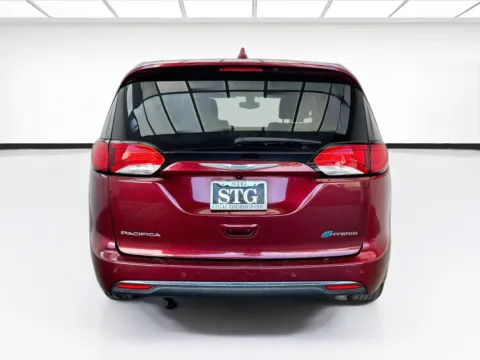 More photos of 2018 Chrysler Pacifica Touring L at STG Bellflower, CA