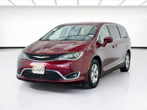 Red 2018 Chrysler Pacifica Touring L for sale in Bellflower, CA