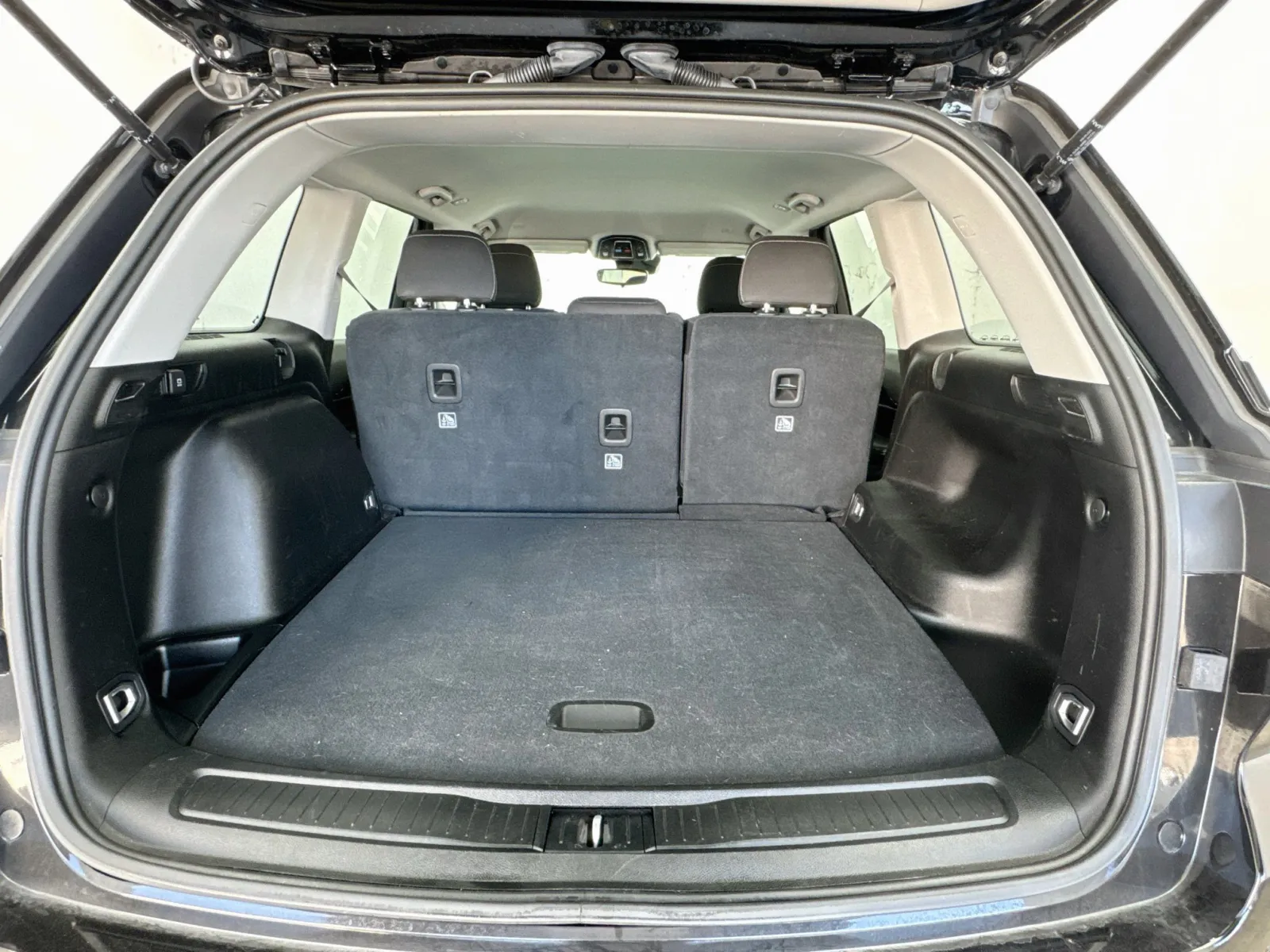 Jeep Grand Cherokee photo 17