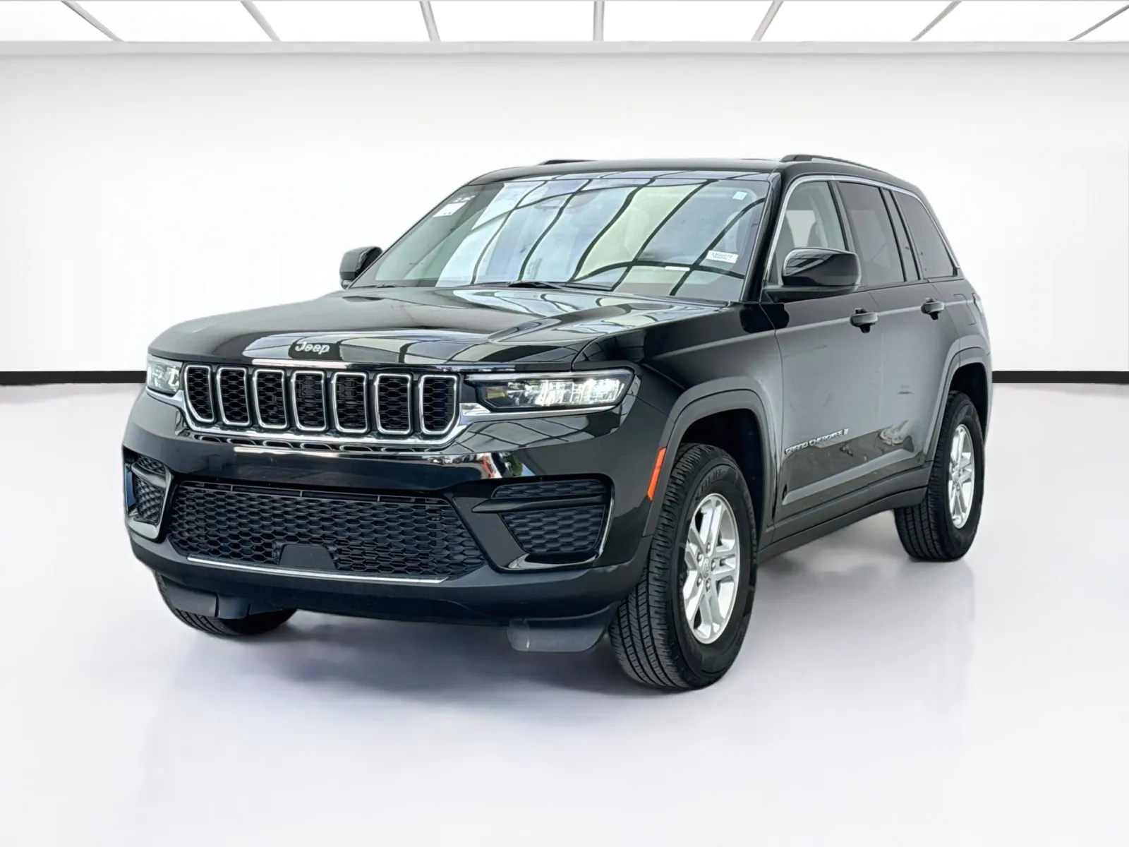 Black 2023 Jeep Grand Cherokee Laredo for sale in Bellflower, CA