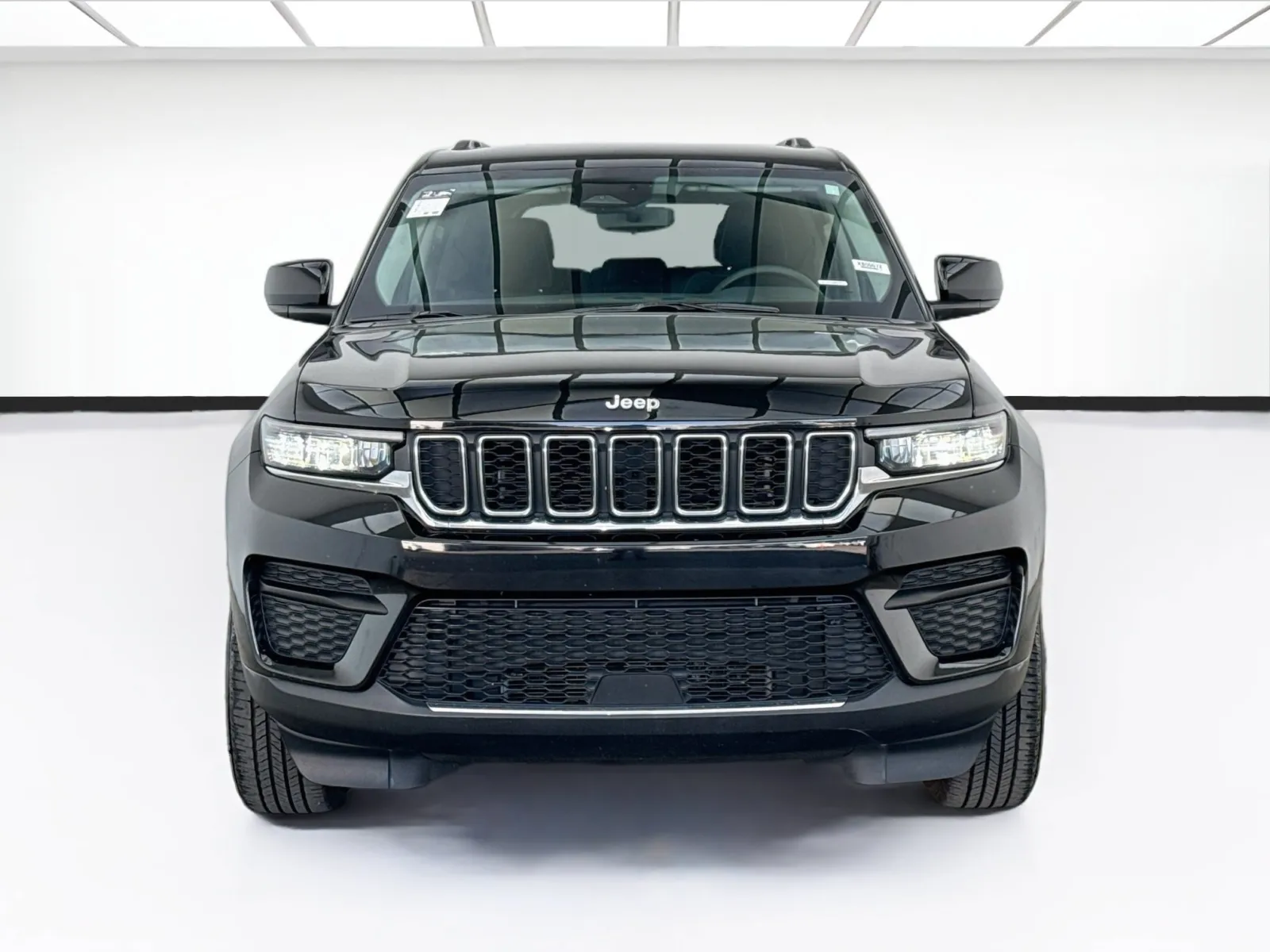 Jeep Grand Cherokee photo 2