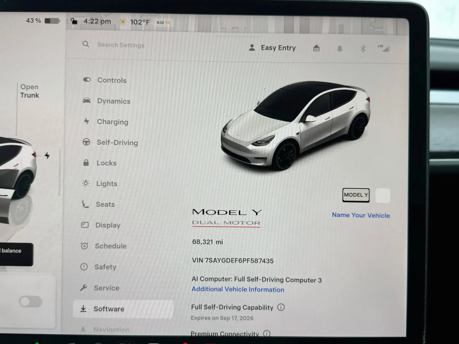 Tesla Model Y photo 8