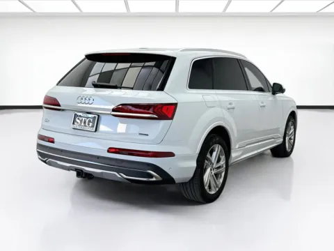 More photos of 2020 Audi Q7 55 Premium Plus quattro at STG Bellflower, CA