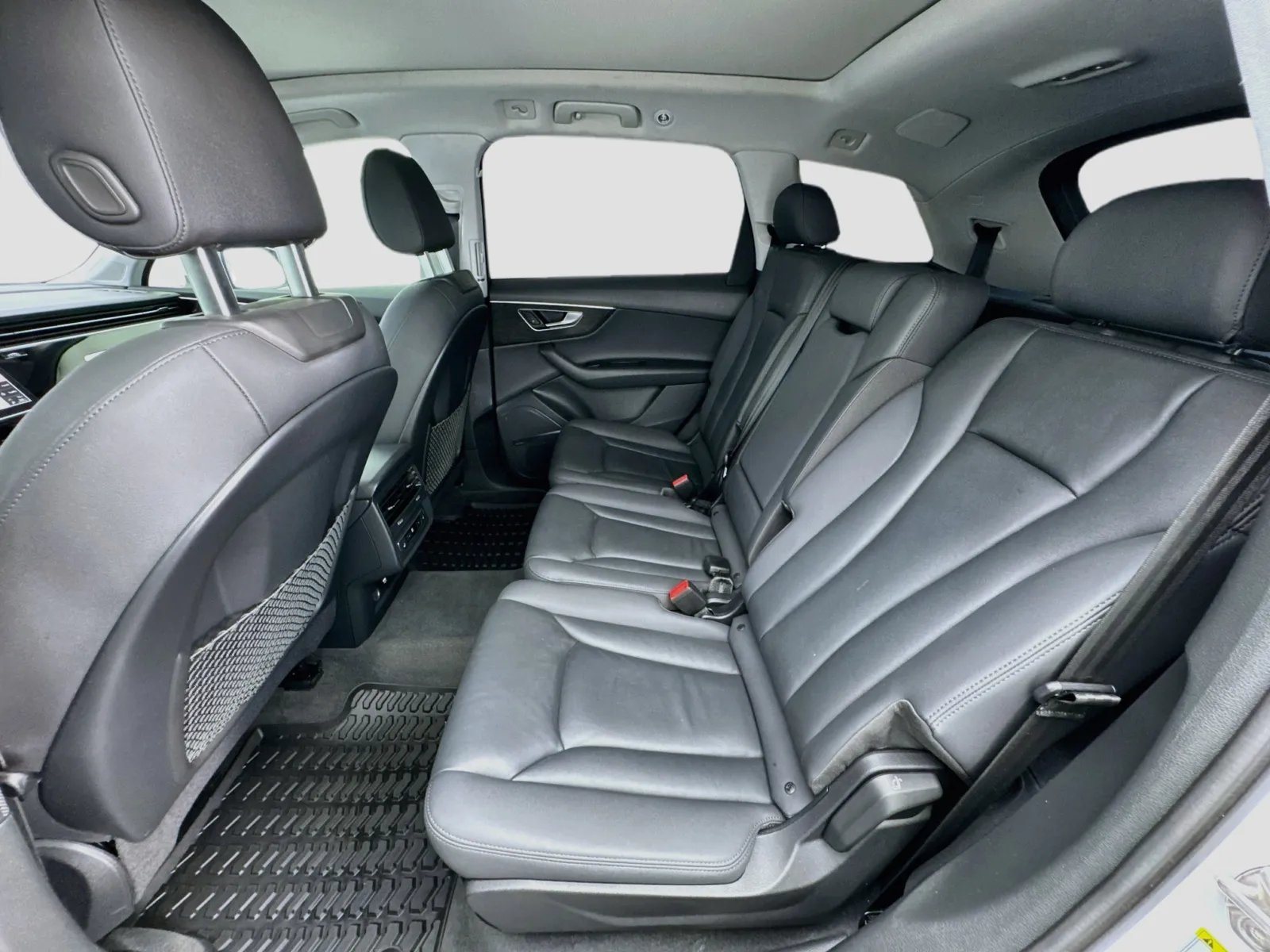 Audi Q7 photo 16