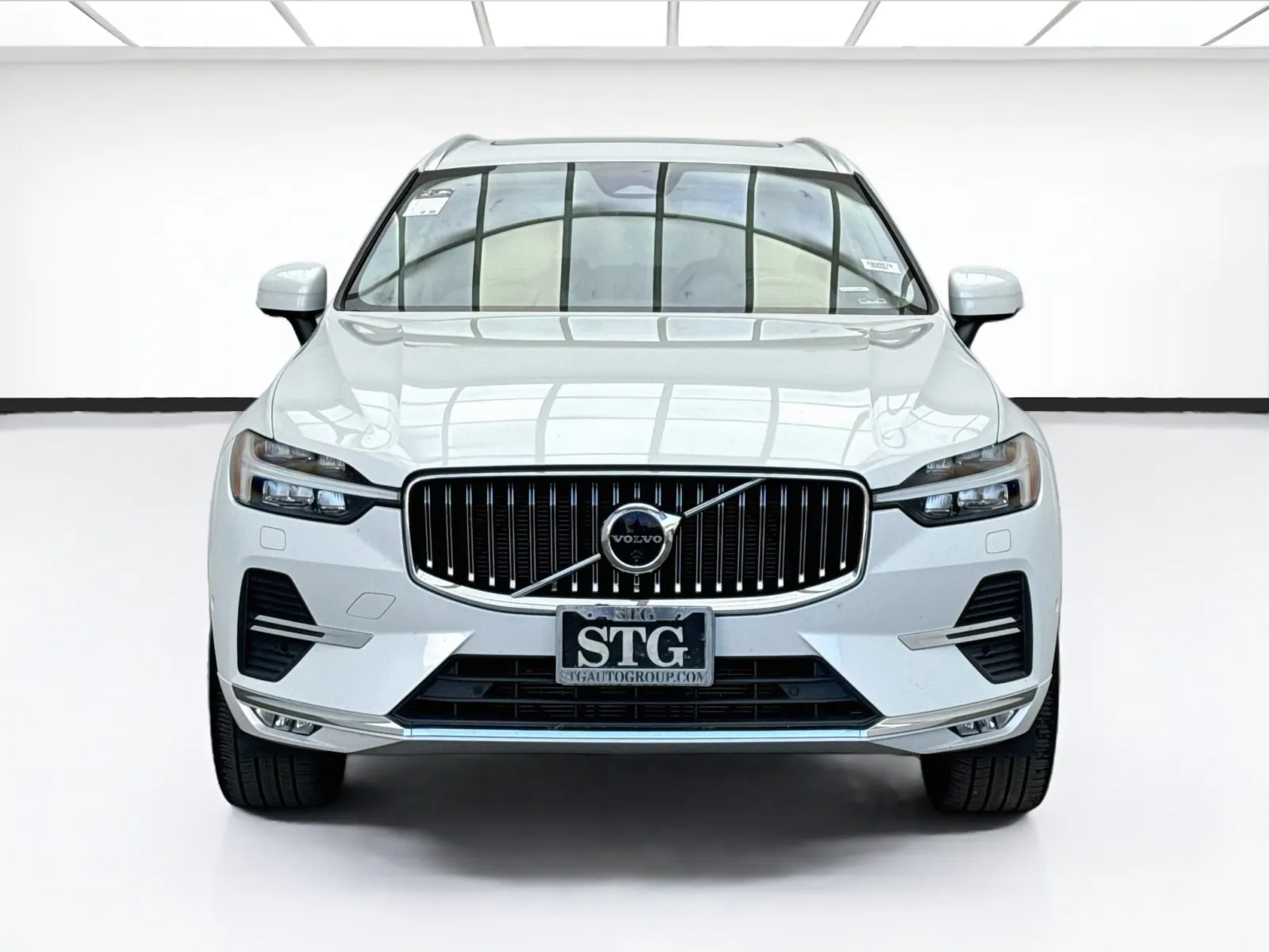 Volvo XC60 photo 2