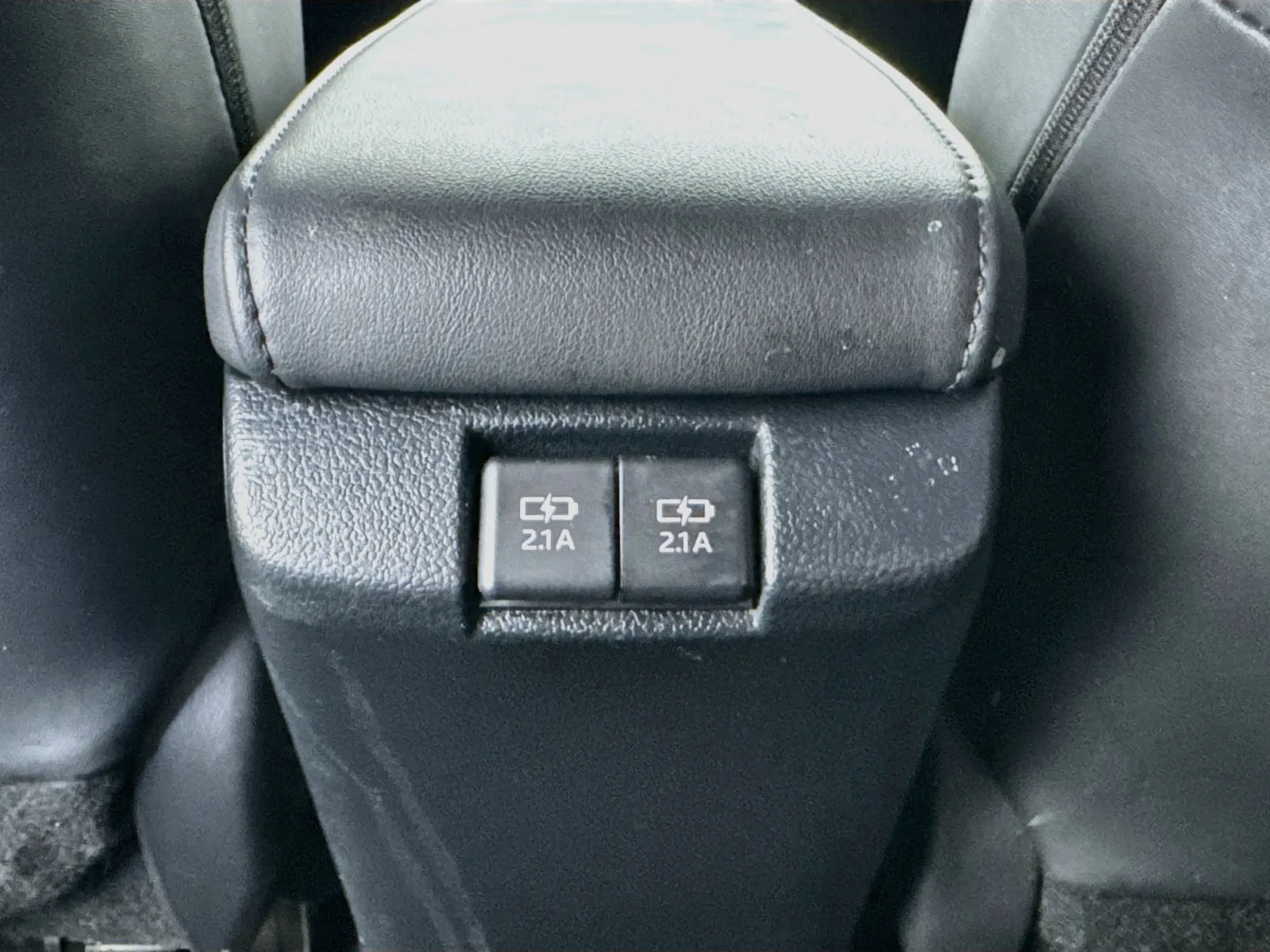 Toyota Prius photo 16