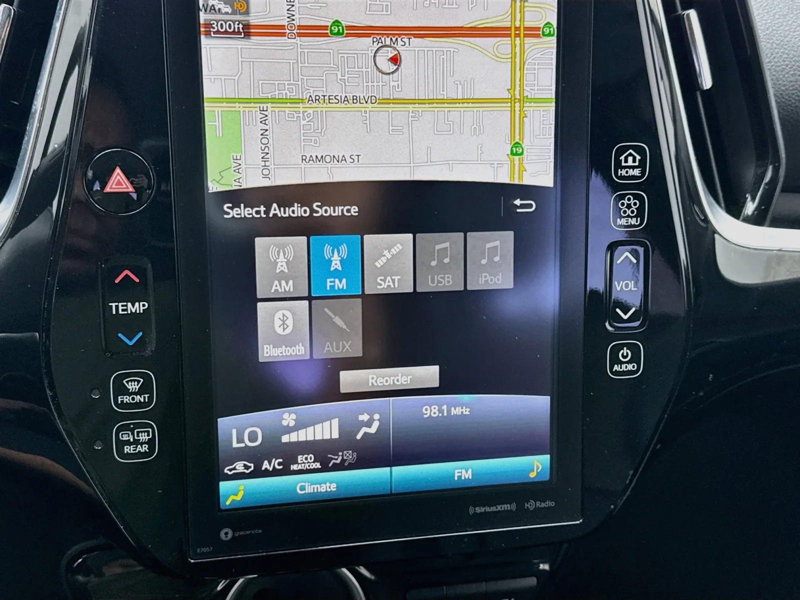 Toyota Prius photo 11