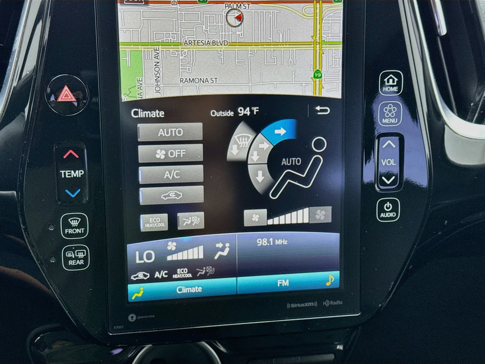 Toyota Prius photo 12