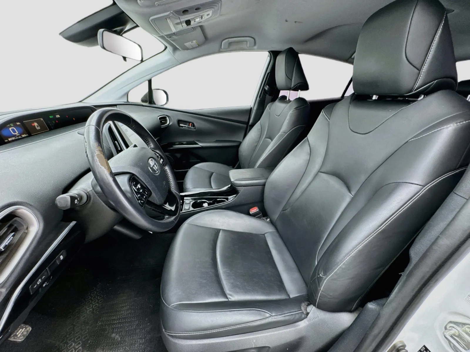 Toyota Prius photo 13