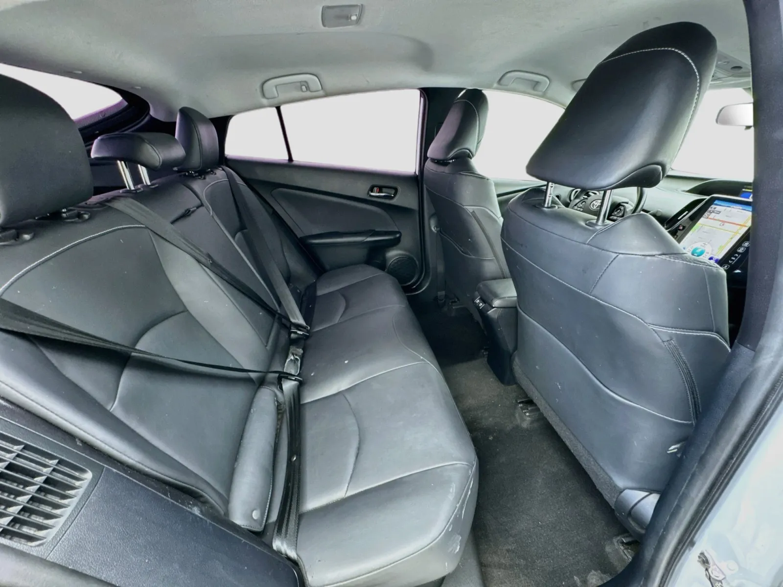 Toyota Prius photo 18
