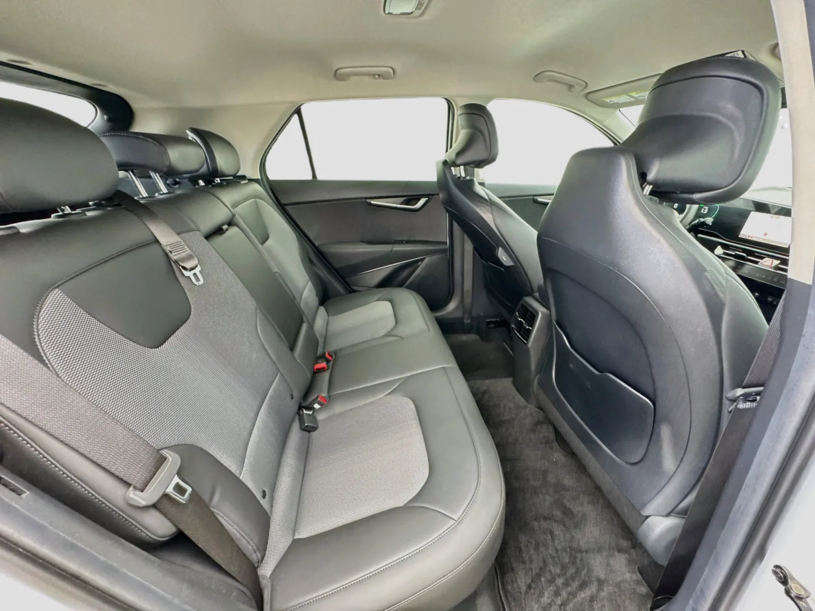 Kia Niro photo 17