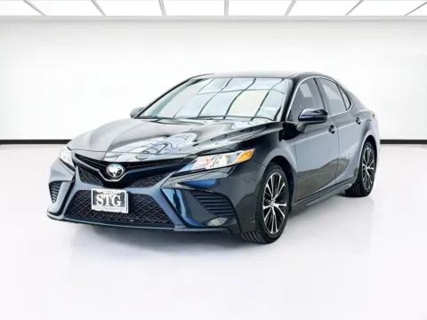 Black 2019 Toyota Camry SE for sale in Bellflower, CA