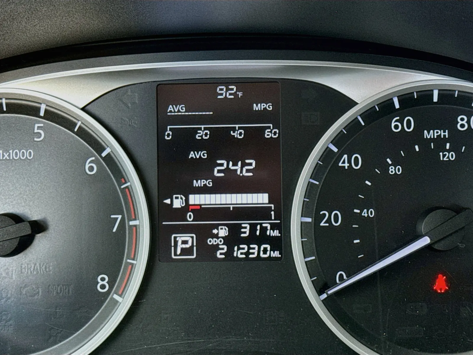 Nissan Versa photo 8