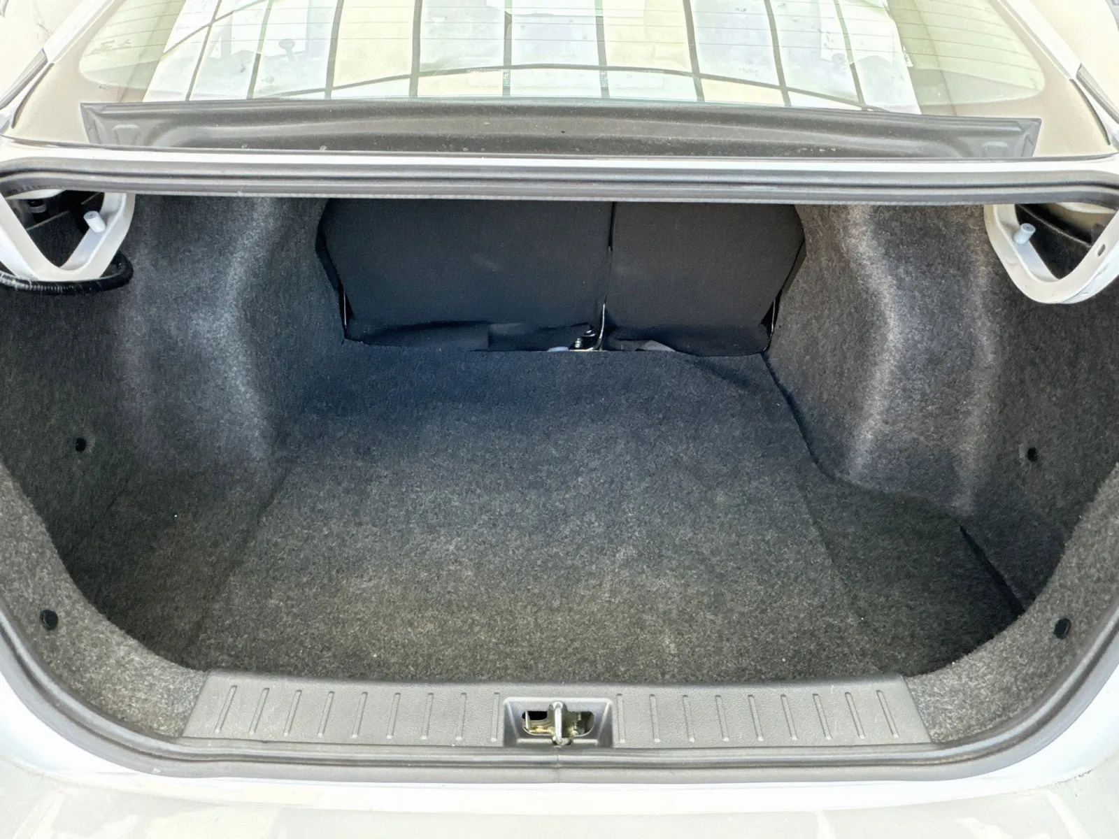 Nissan Versa photo 16