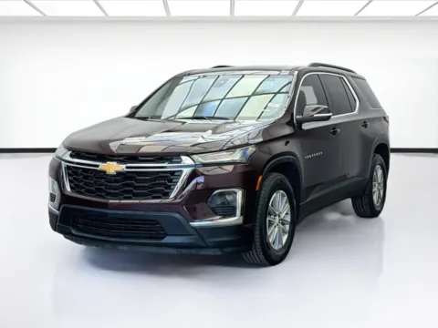 Black 2023 Chevrolet Traverse LT 1LT for sale in Bellflower, CA