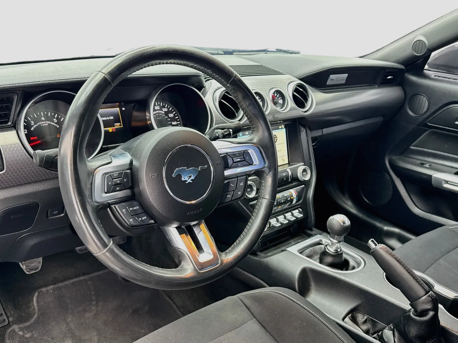 Ford Mustang photo 14