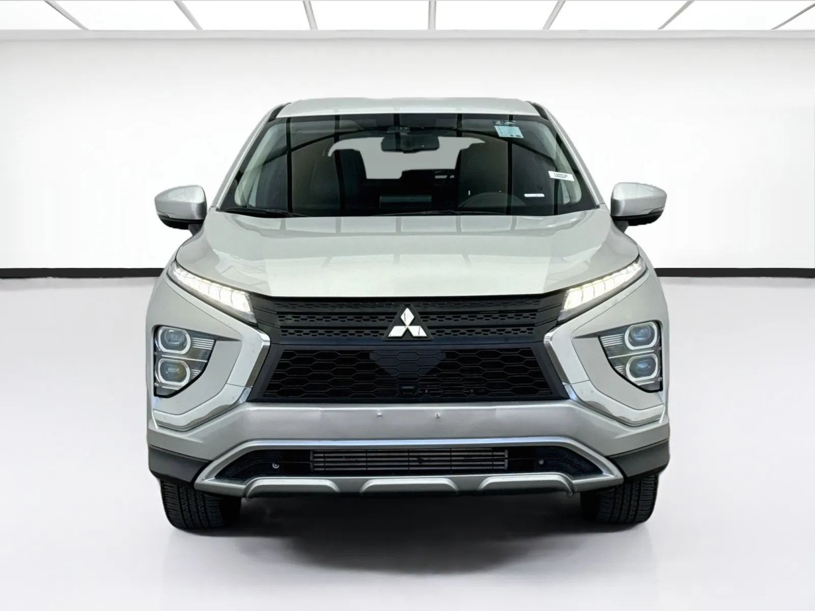 Mitsubishi Eclipse Cross photo 2