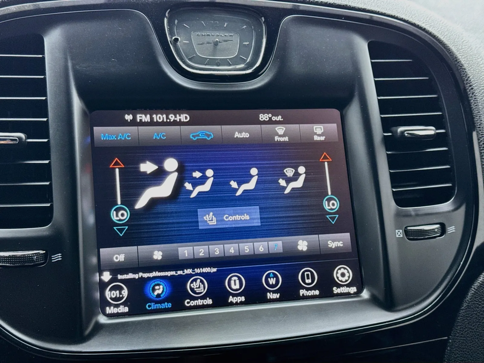 Chrysler 300 photo 12