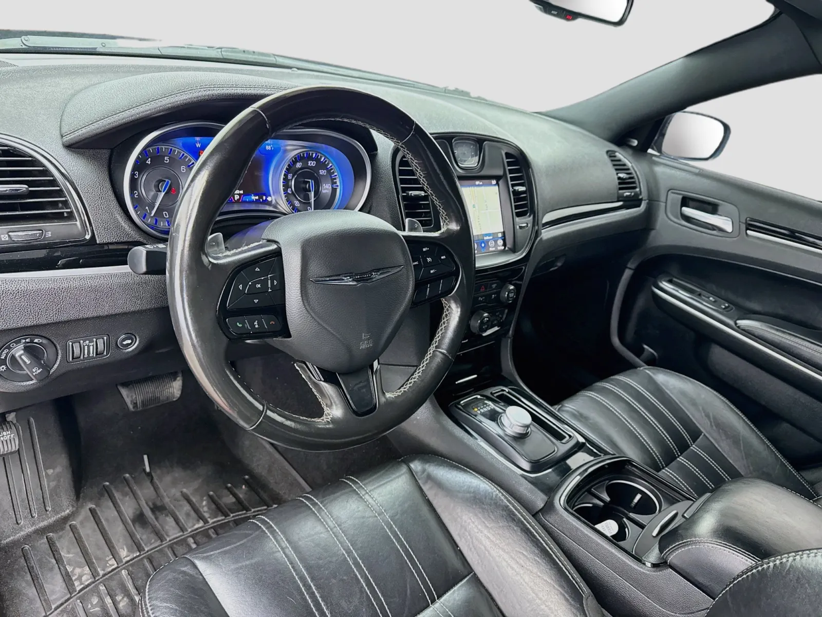 Chrysler 300 photo 7