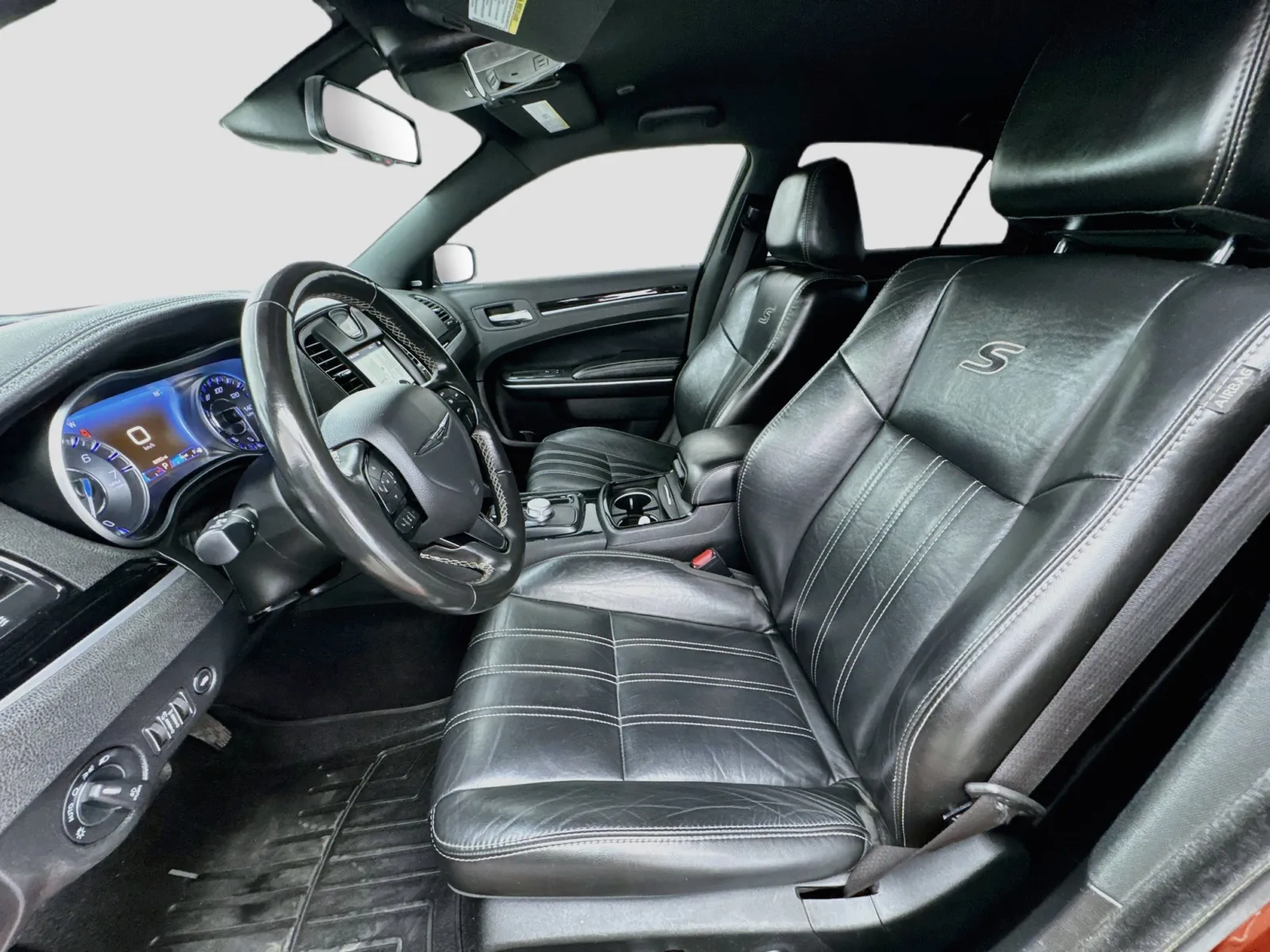 Chrysler 300 photo 13