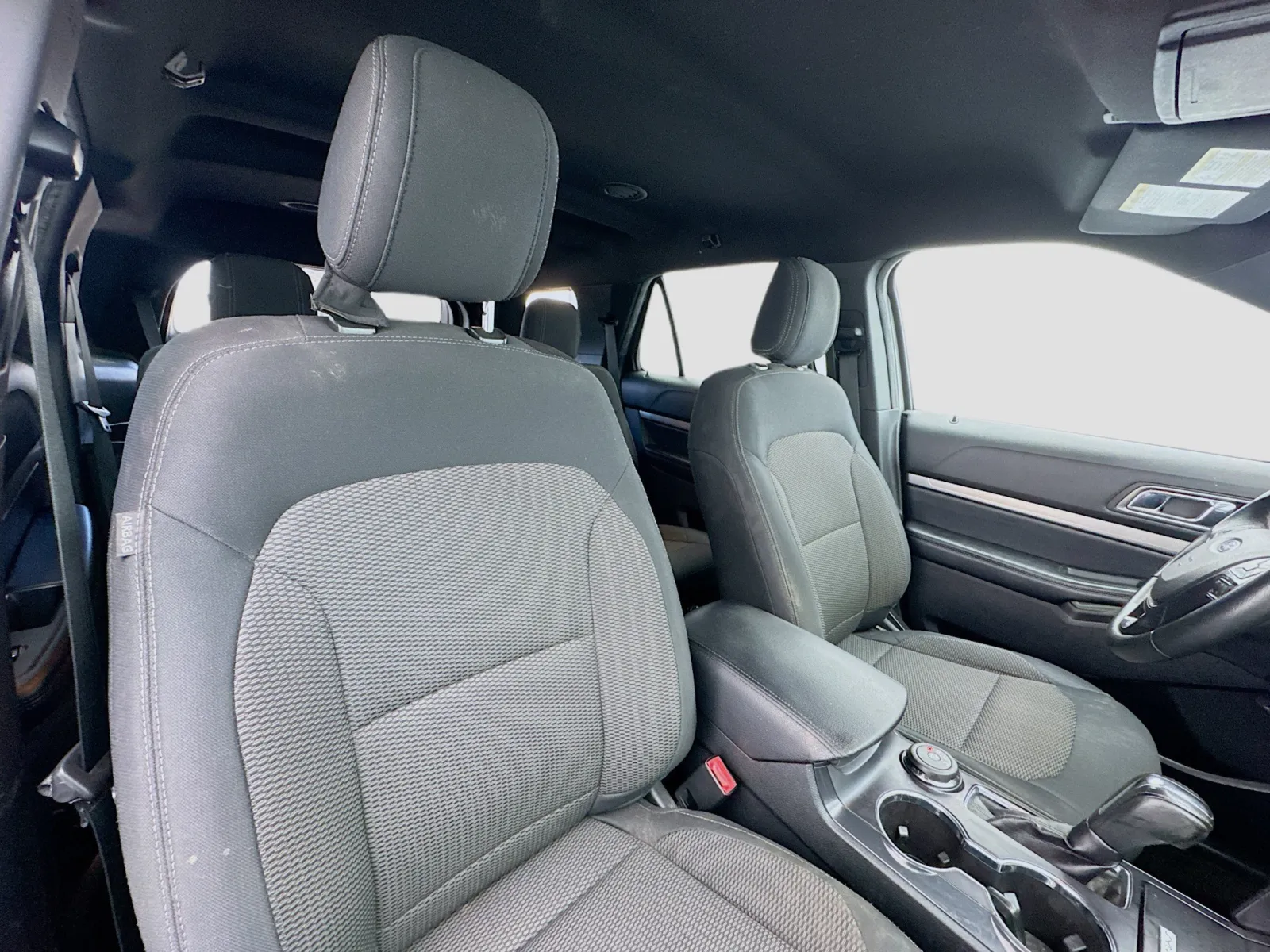 Ford Explorer photo 20