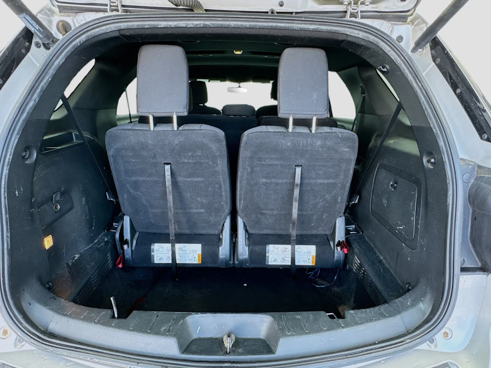 Ford Explorer photo 17