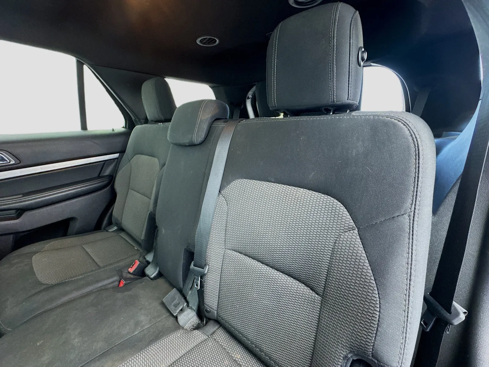 Ford Explorer photo 15