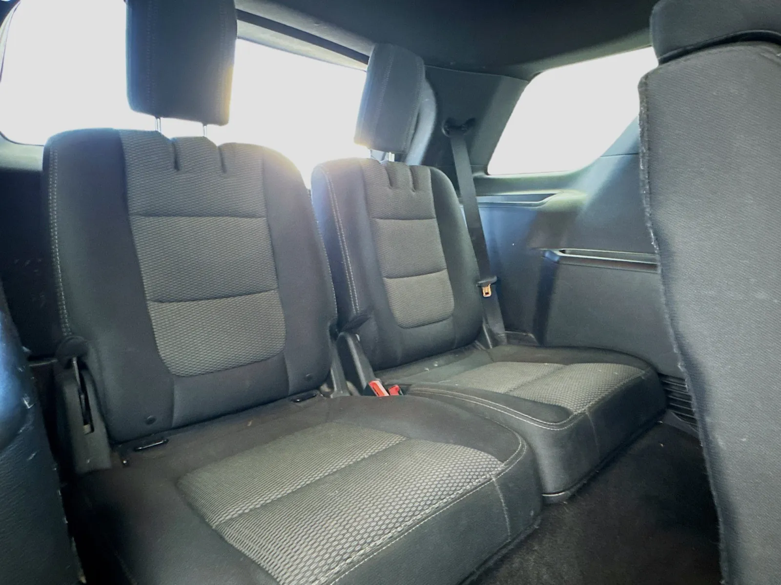 Ford Explorer photo 18