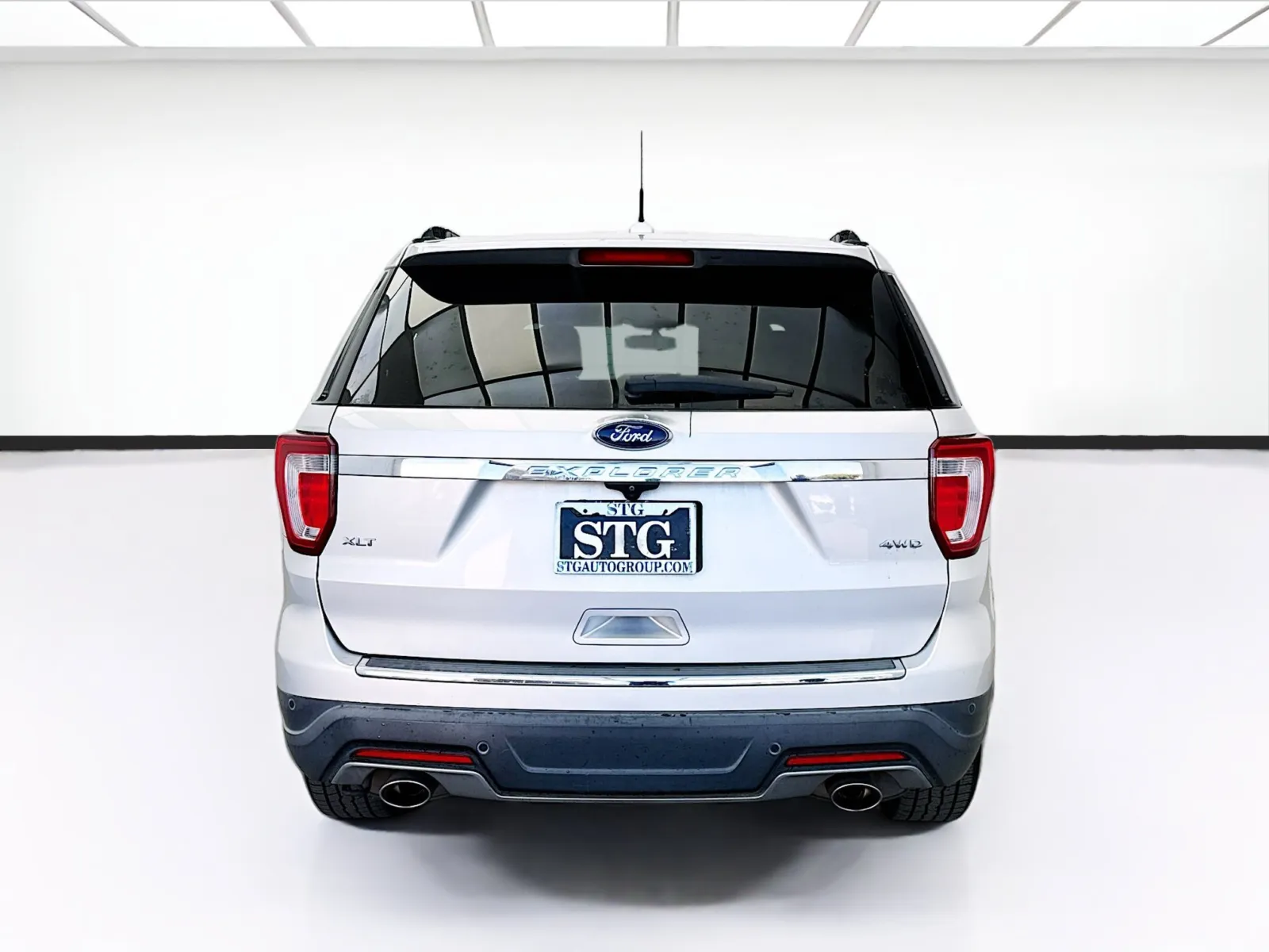 Ford Explorer photo 5