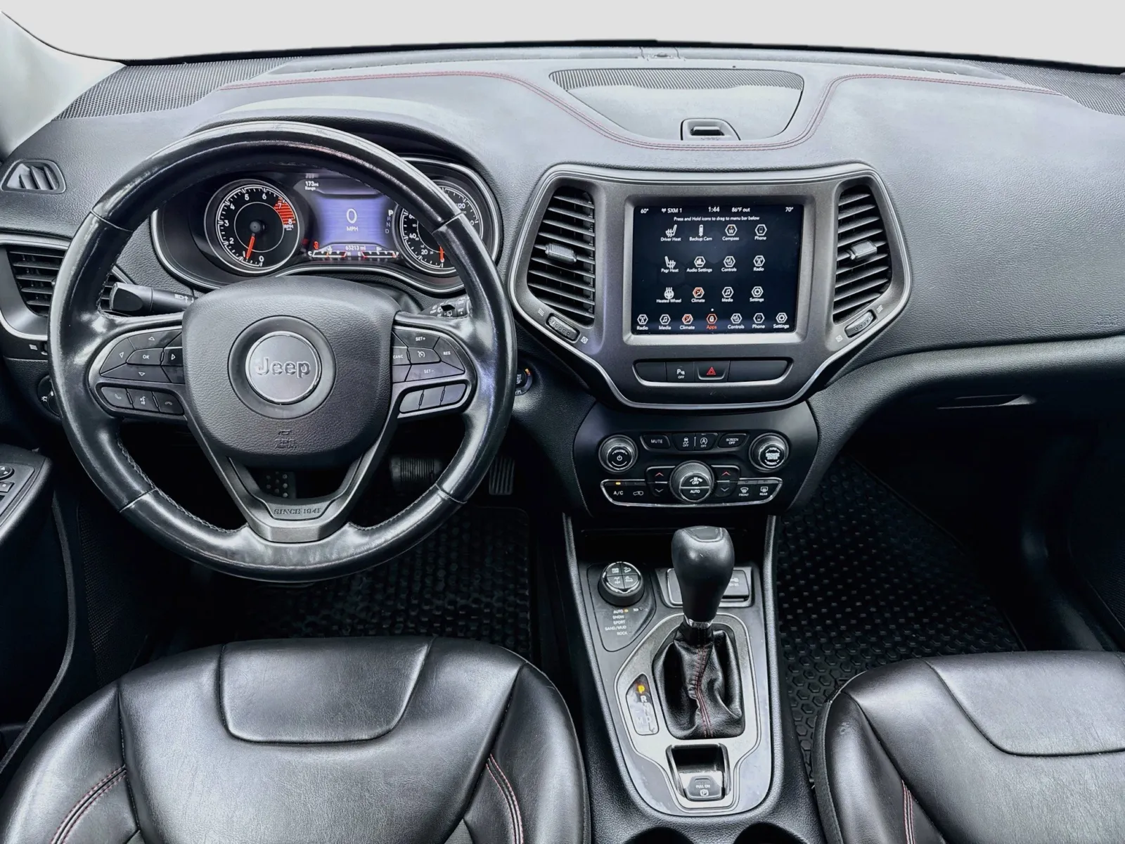 Jeep Cherokee photo 14