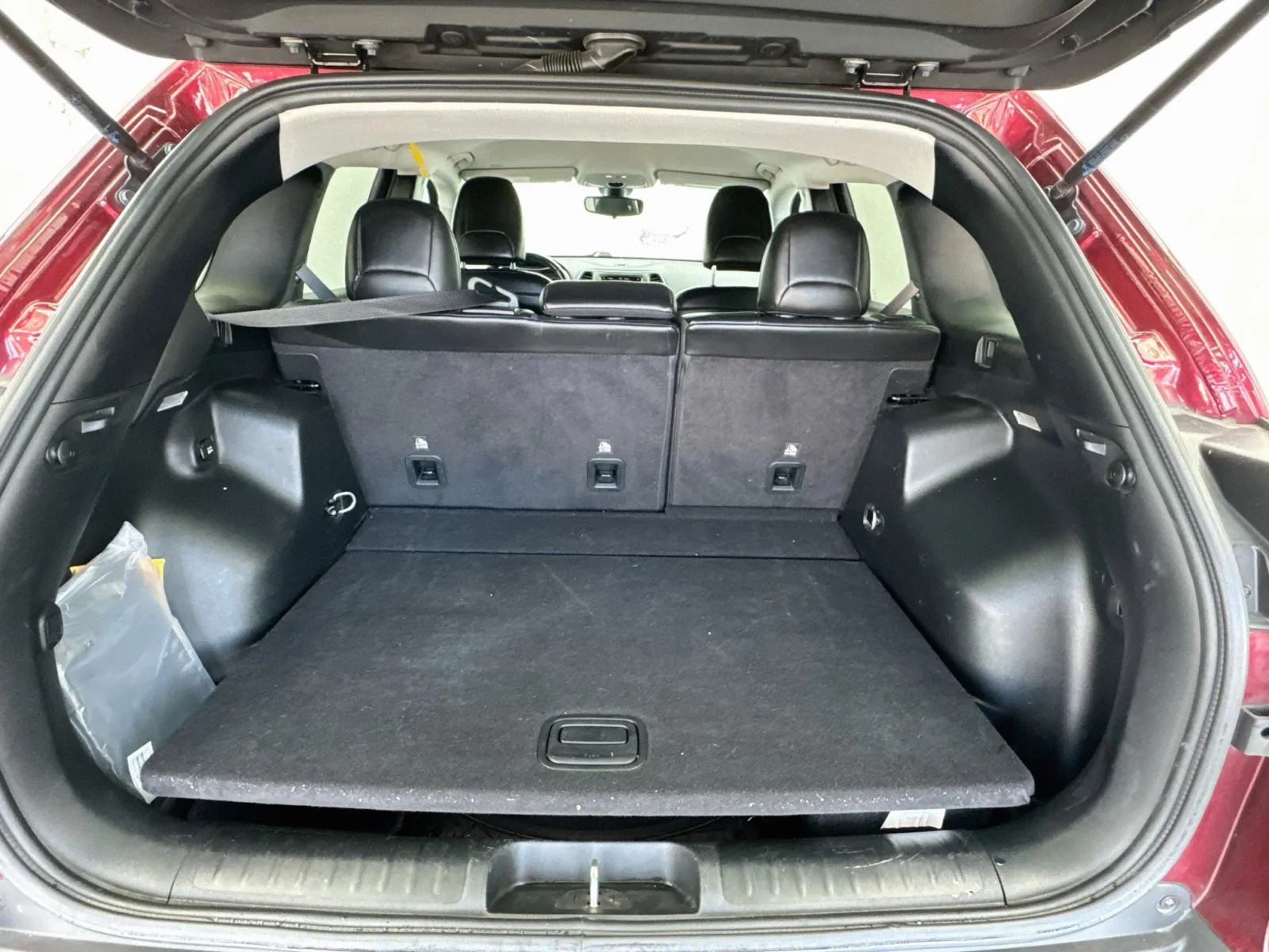 Jeep Cherokee photo 17