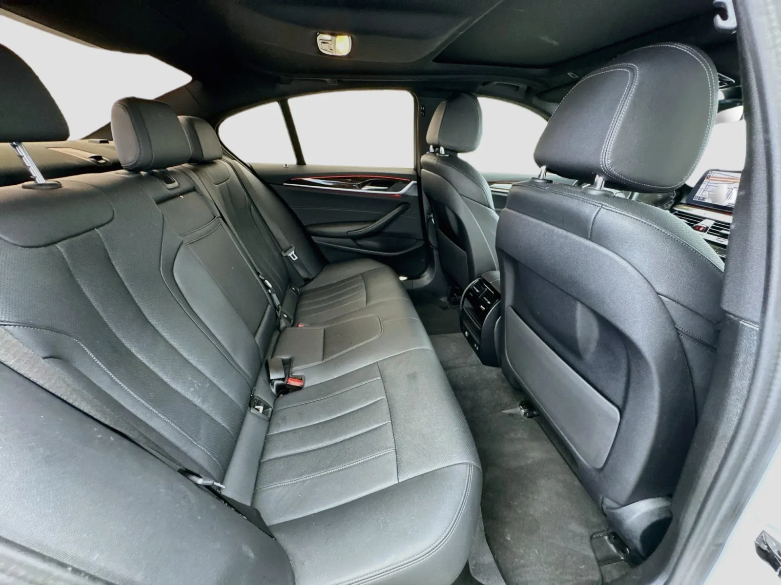 BMW 5 Series photo 19